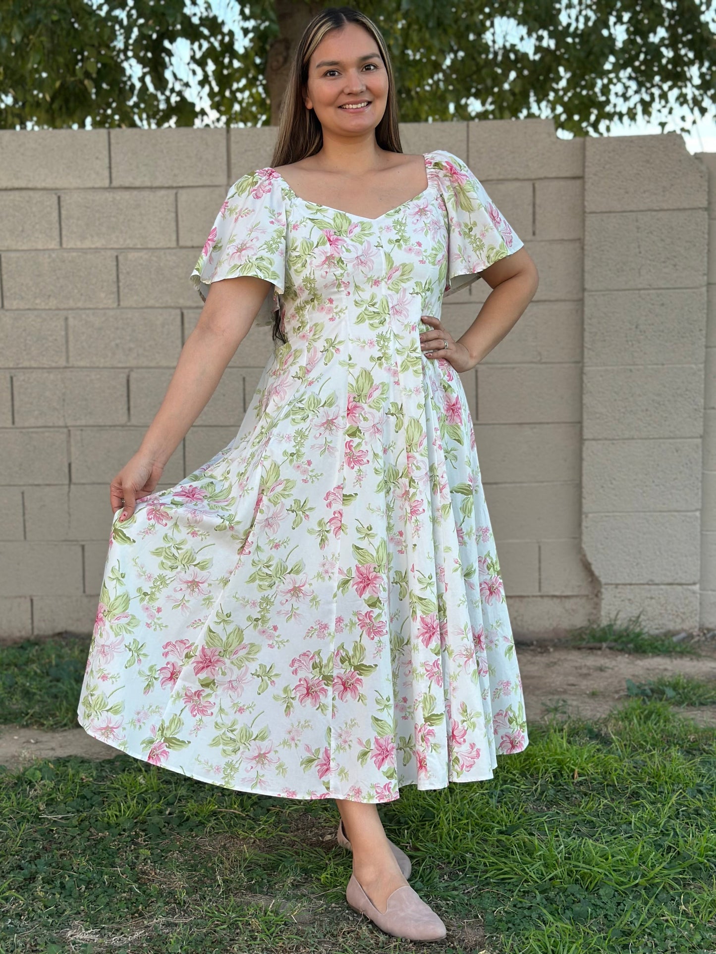Lili - Floral Sweetheart Midi Dress