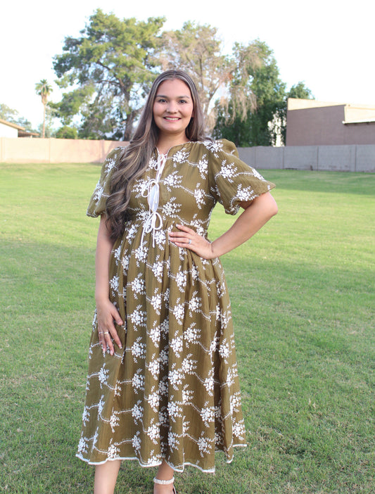 Vintage-Inspired Embroidered Midi Dress