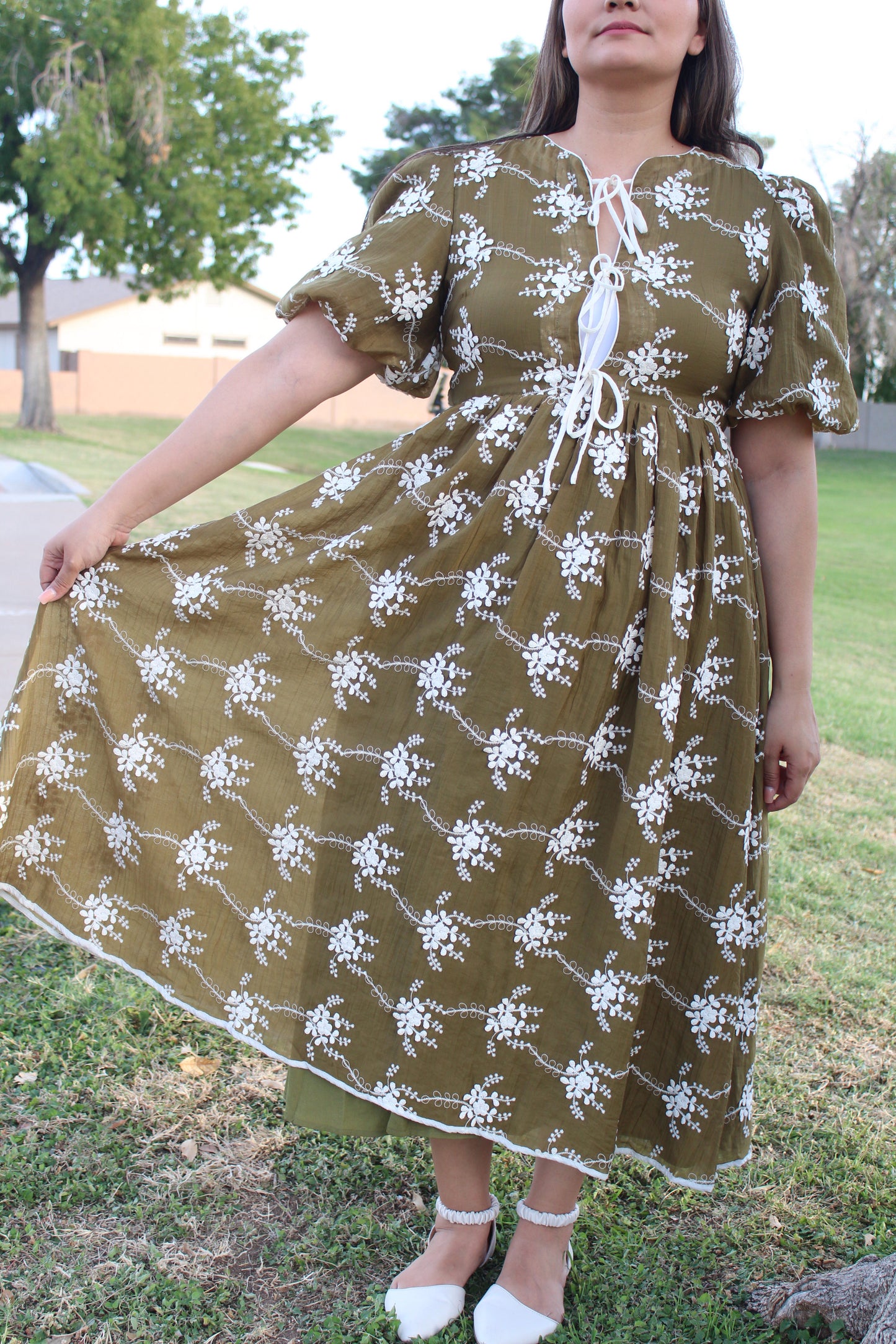 Vintage-Inspired Embroidered Midi Dress