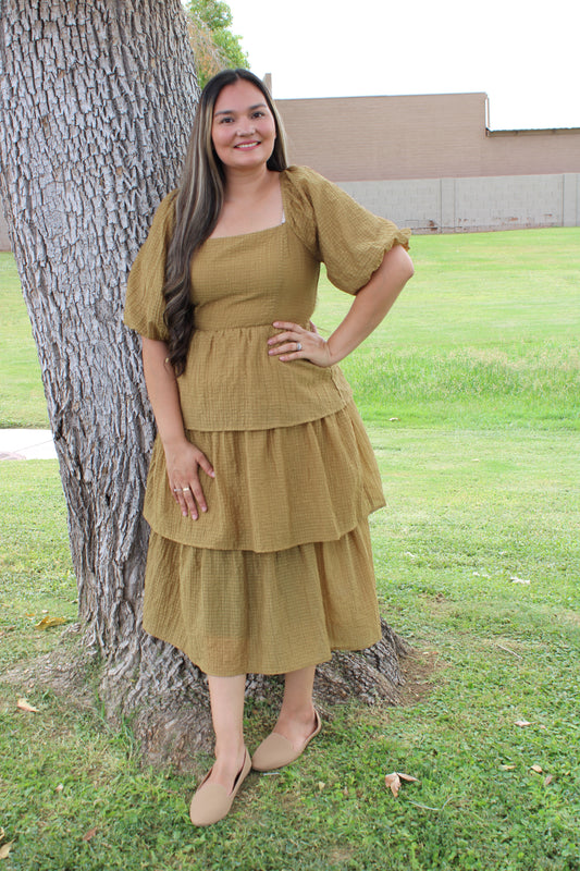 Textured Woven Square Neck Tired Midi Dress